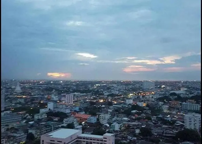 Near Icon Siam And Sathorn300m From Bts Бангкок